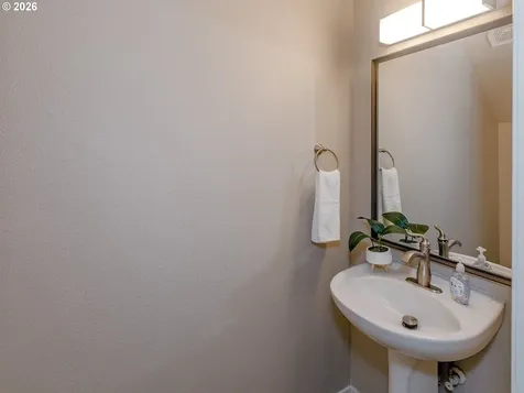 5515 L Street Washougal WA 98671