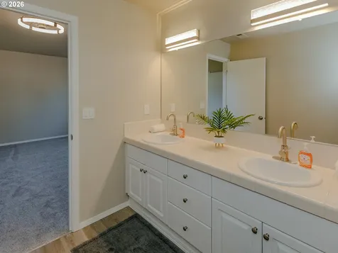 5515 L Street Washougal WA 98671