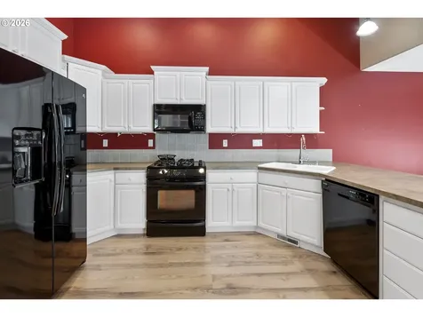 1641 E Heitman Avenue La Center WA 98629