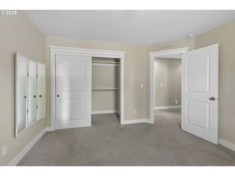 1641 E Heitman Avenue La Center WA 98629