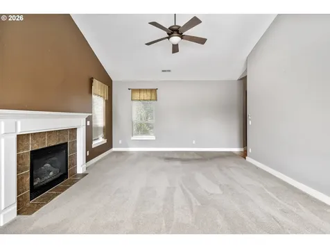 1641 E Heitman Avenue La Center WA 98629