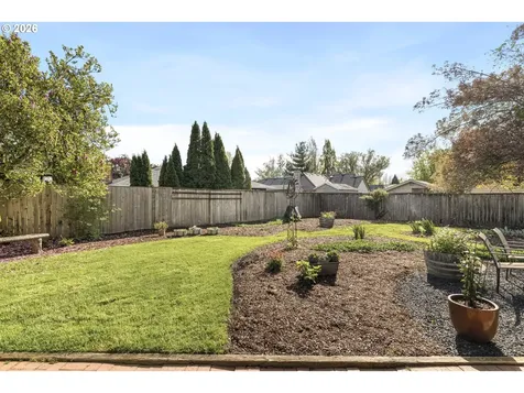 200 E Foothills Drive Newberg OR 97132