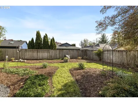 200 E Foothills Drive Newberg OR 97132
