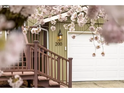 200 E Foothills Drive Newberg OR 97132