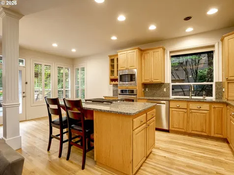 9731 NW Bartholomew Drive Portland OR 97229