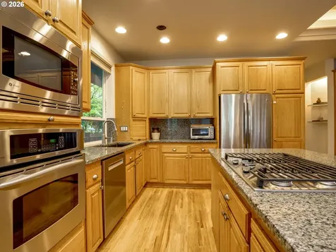 9731 NW Bartholomew Drive Portland OR 97229