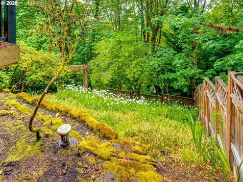 9731 NW Bartholomew Drive Portland OR 97229