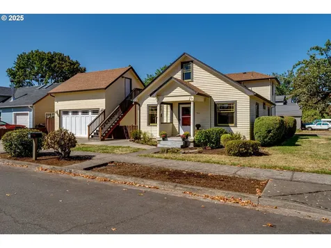 781 Maple Street Junction City OR 97448