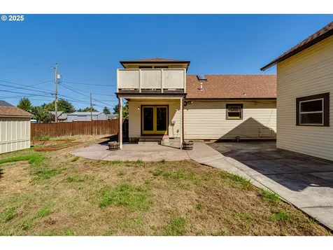 781 Maple Street Junction City OR 97448