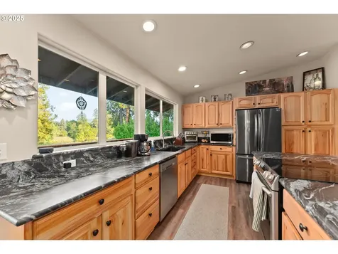 3314 Fisher Road Roseburg OR 97471