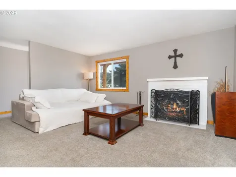 315 El Pino Avenue Lincoln City OR 97367