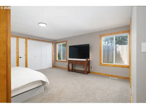 315 El Pino Avenue Lincoln City OR 97367