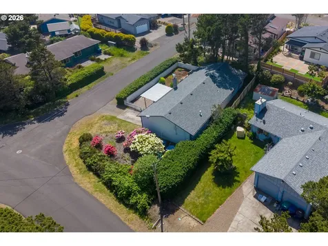 315 El Pino Avenue Lincoln City OR 97367