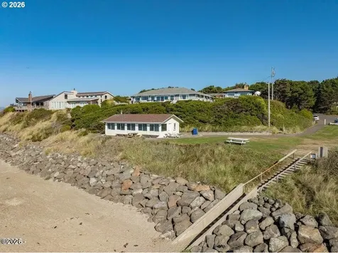 315 El Pino Avenue Lincoln City OR 97367