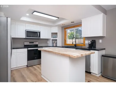 315 El Pino Avenue Lincoln City OR 97367