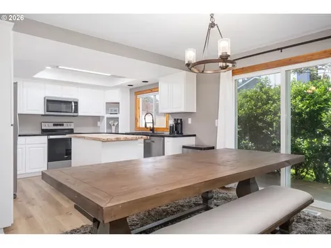 315 El Pino Avenue Lincoln City OR 97367