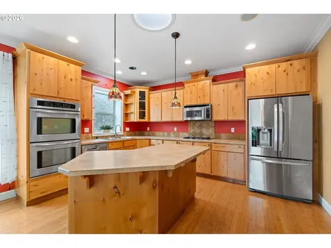 118 Peninsula Drive Kelso WA 98626
