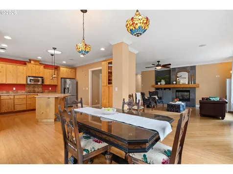 118 Peninsula Drive Kelso WA 98626