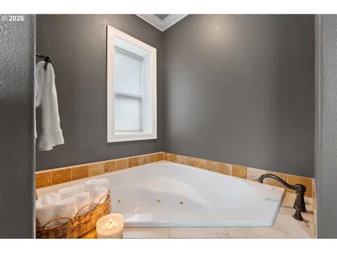 118 Peninsula Drive Kelso WA 98626