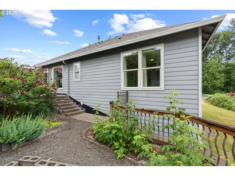 118 Peninsula Drive Kelso WA 98626