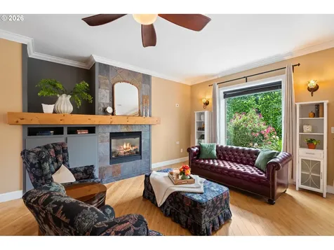 118 Peninsula Drive Kelso WA 98626