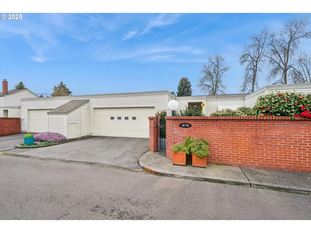 16735 SW Monaco Lane Portland OR 97224