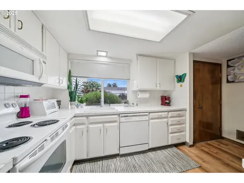 16735 SW Monaco Lane Portland OR 97224