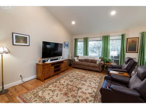 8830 Merlin Drive Redmond OR 97756