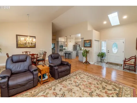 8830 Merlin Drive Redmond OR 97756