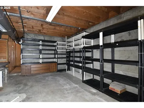13275 NE Thompson Court Portland OR 97230