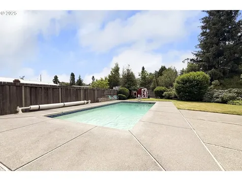 13275 NE Thompson Court Portland OR 97230