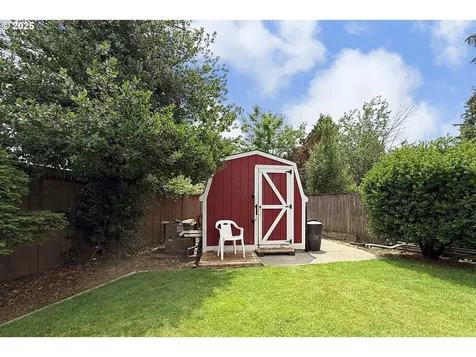 13275 NE Thompson Court Portland OR 97230