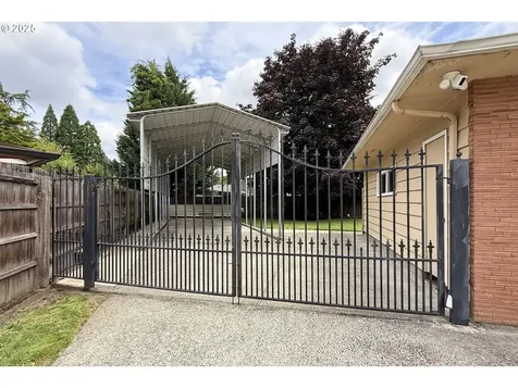 13275 NE Thompson Court Portland OR 97230