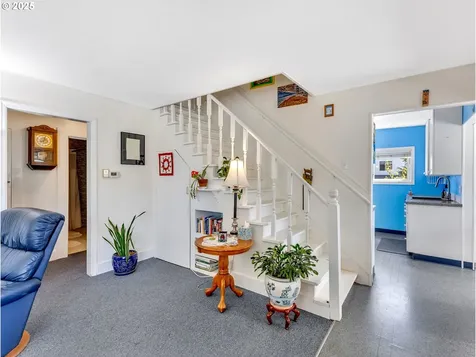 460 12th Avenue Seaside OR 97138