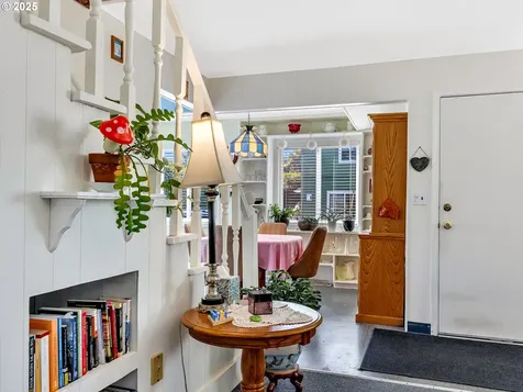 460 12th Avenue Seaside OR 97138