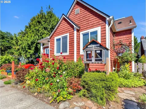 460 12th Avenue Seaside OR 97138