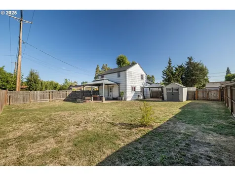 2620 E Street Springfield OR 97477