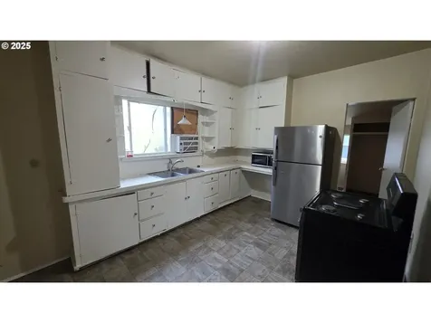 220 NW 2nd Street Goldendale WA 98620