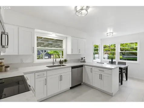 4944 NE 37th Avenue Portland OR 97211