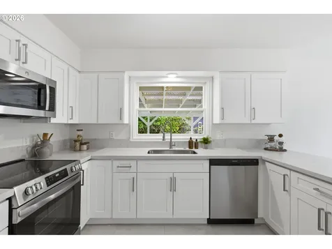 4944 NE 37th Avenue Portland OR 97211
