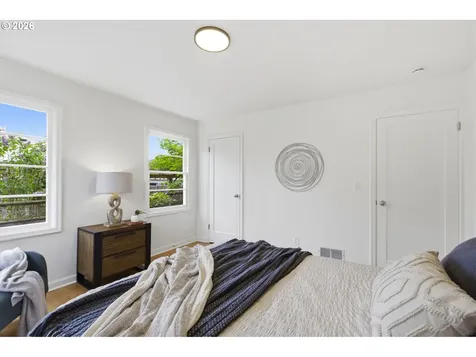 4944 NE 37th Avenue Portland OR 97211