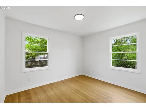 4944 NE 37th Avenue Portland OR 97211