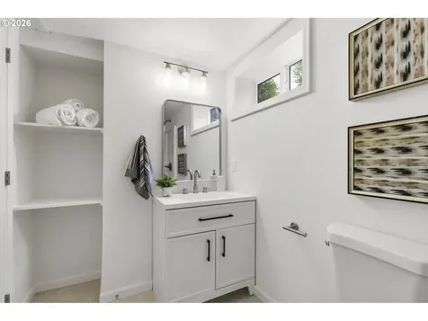 4944 NE 37th Avenue Portland OR 97211