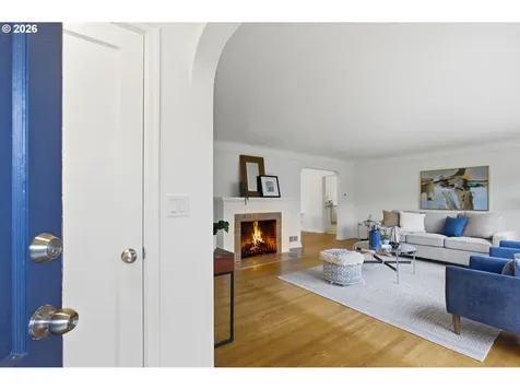 4944 NE 37th Avenue Portland OR 97211