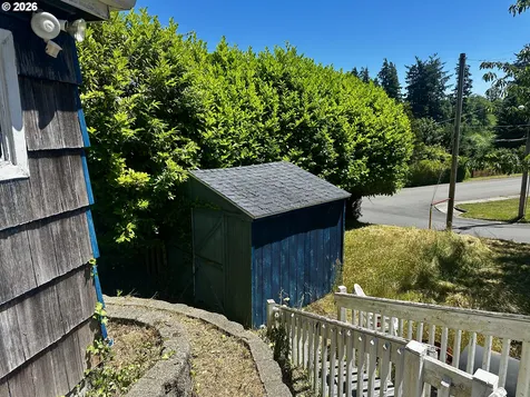 20 Skyline Place Astoria OR 97103