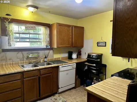 20 Skyline Place Astoria OR 97103