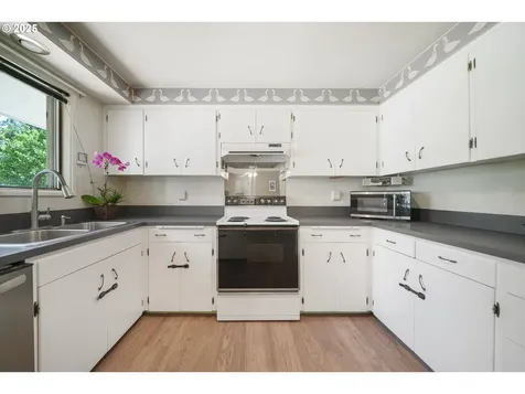 84585 Bristow Road Pleasant Hill OR 97455