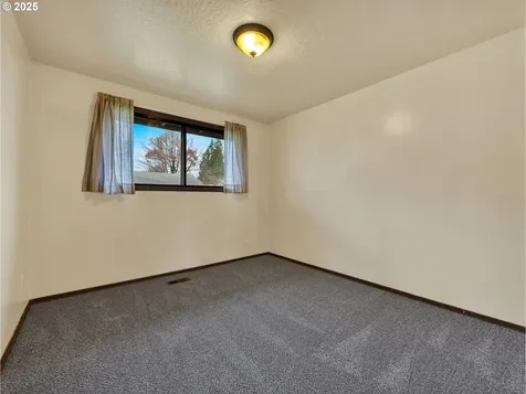 1440 NE 18th Street Gresham OR 97030