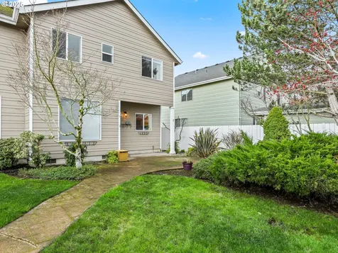 857 June Drive Molalla OR 97038