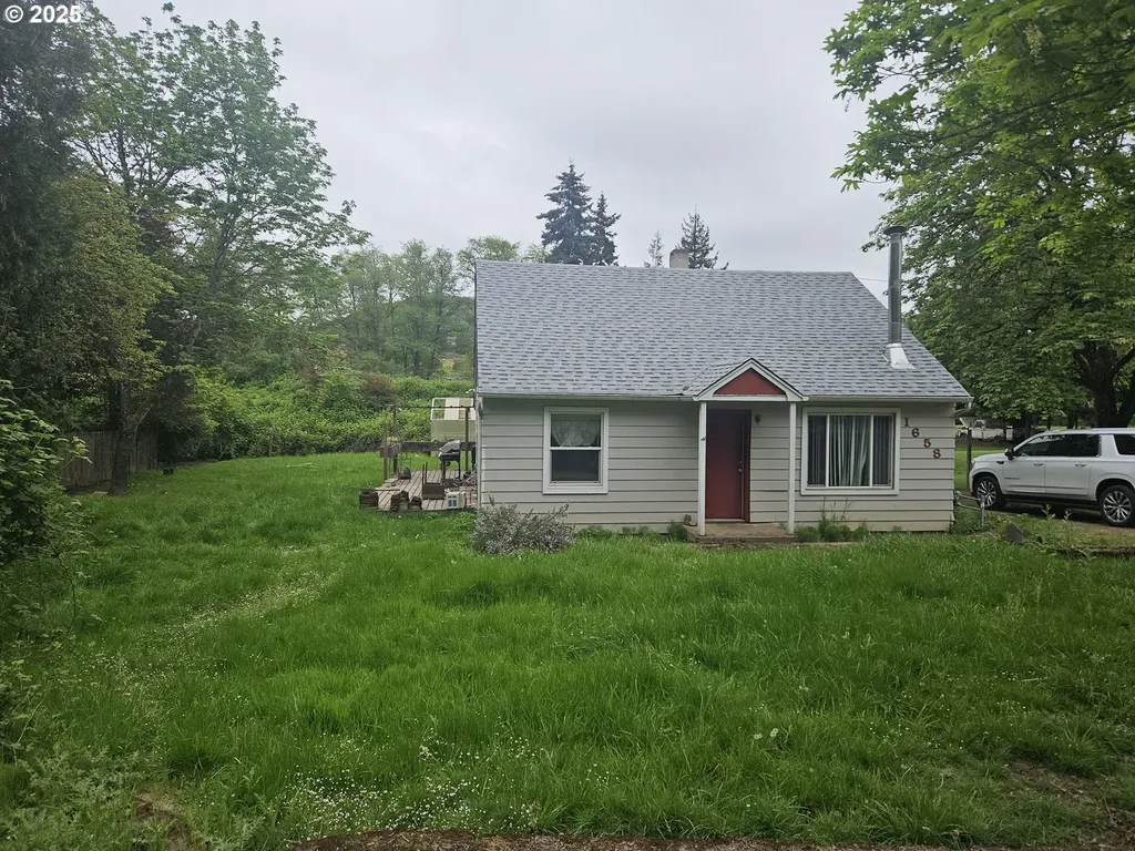 1658 SE Deer Creek Drive Roseburg OR 97470